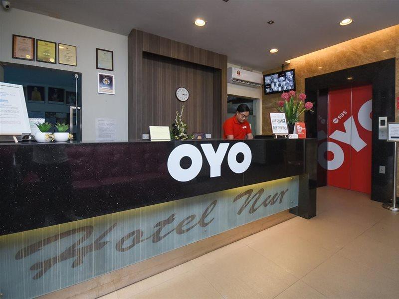 Super Oyo 985 Hotel Nur Miri Exteriör bild