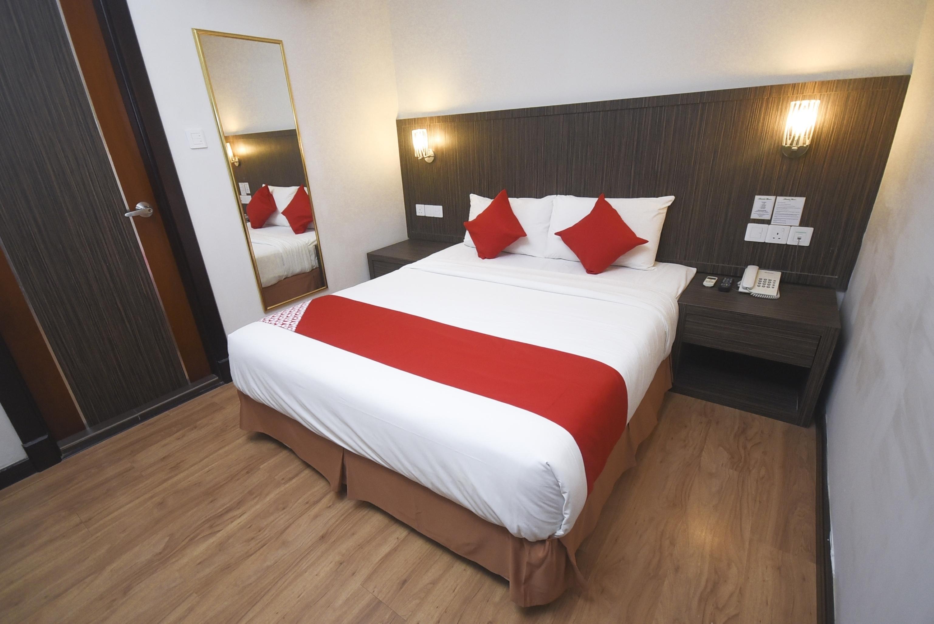 Super Oyo 985 Hotel Nur Miri Exteriör bild