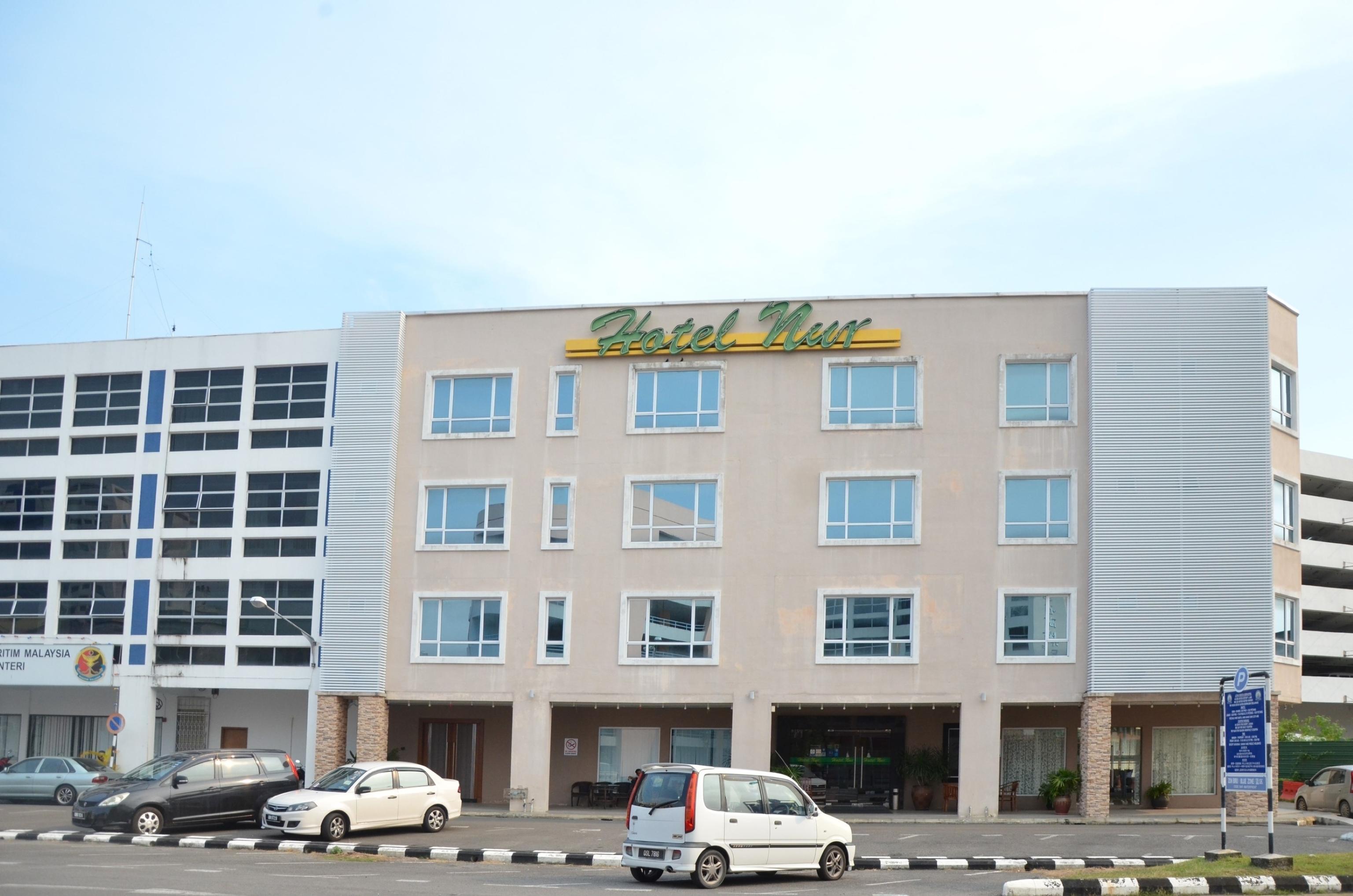 Super Oyo 985 Hotel Nur Miri Exteriör bild