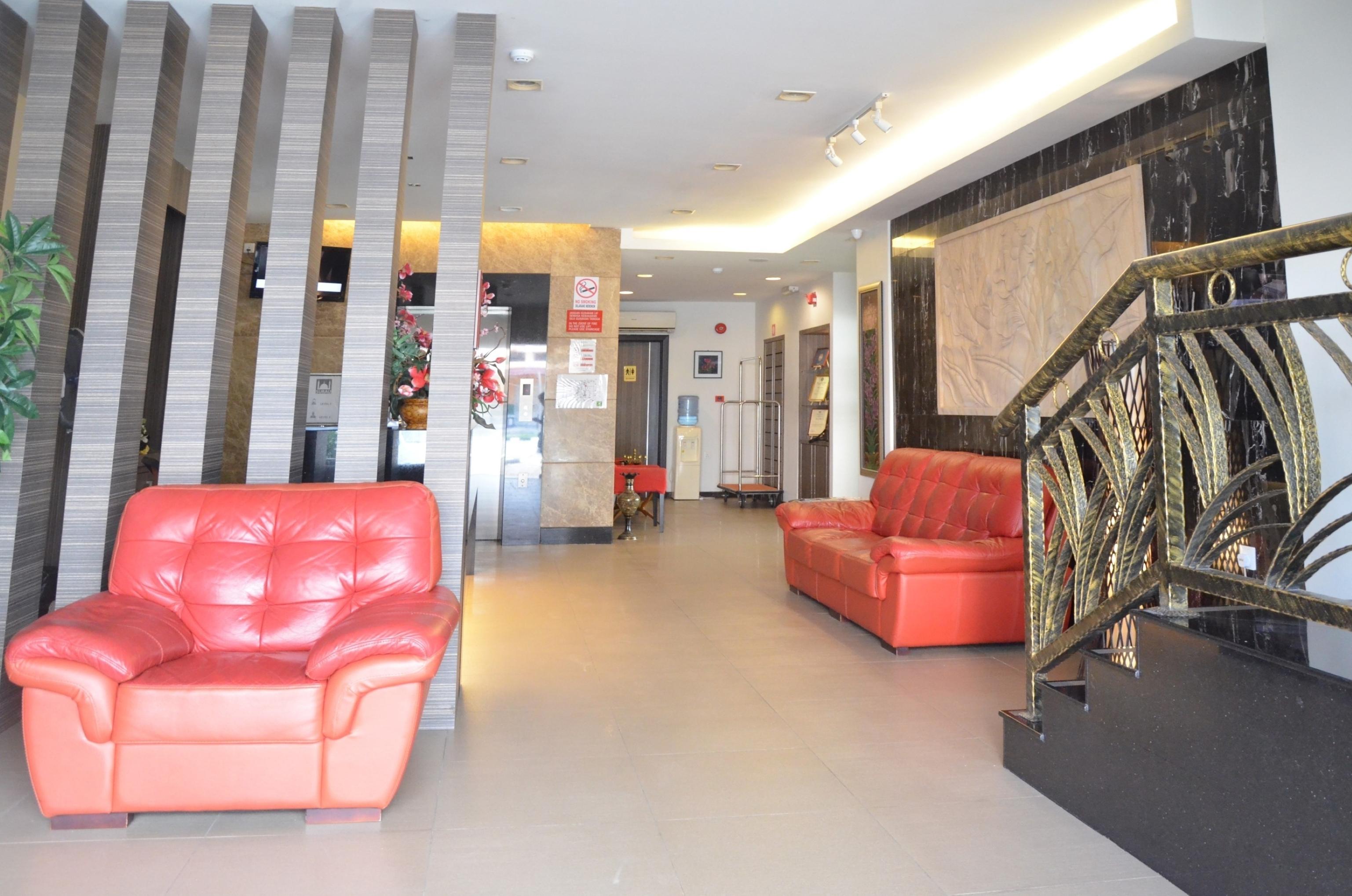 Super Oyo 985 Hotel Nur Miri Exteriör bild