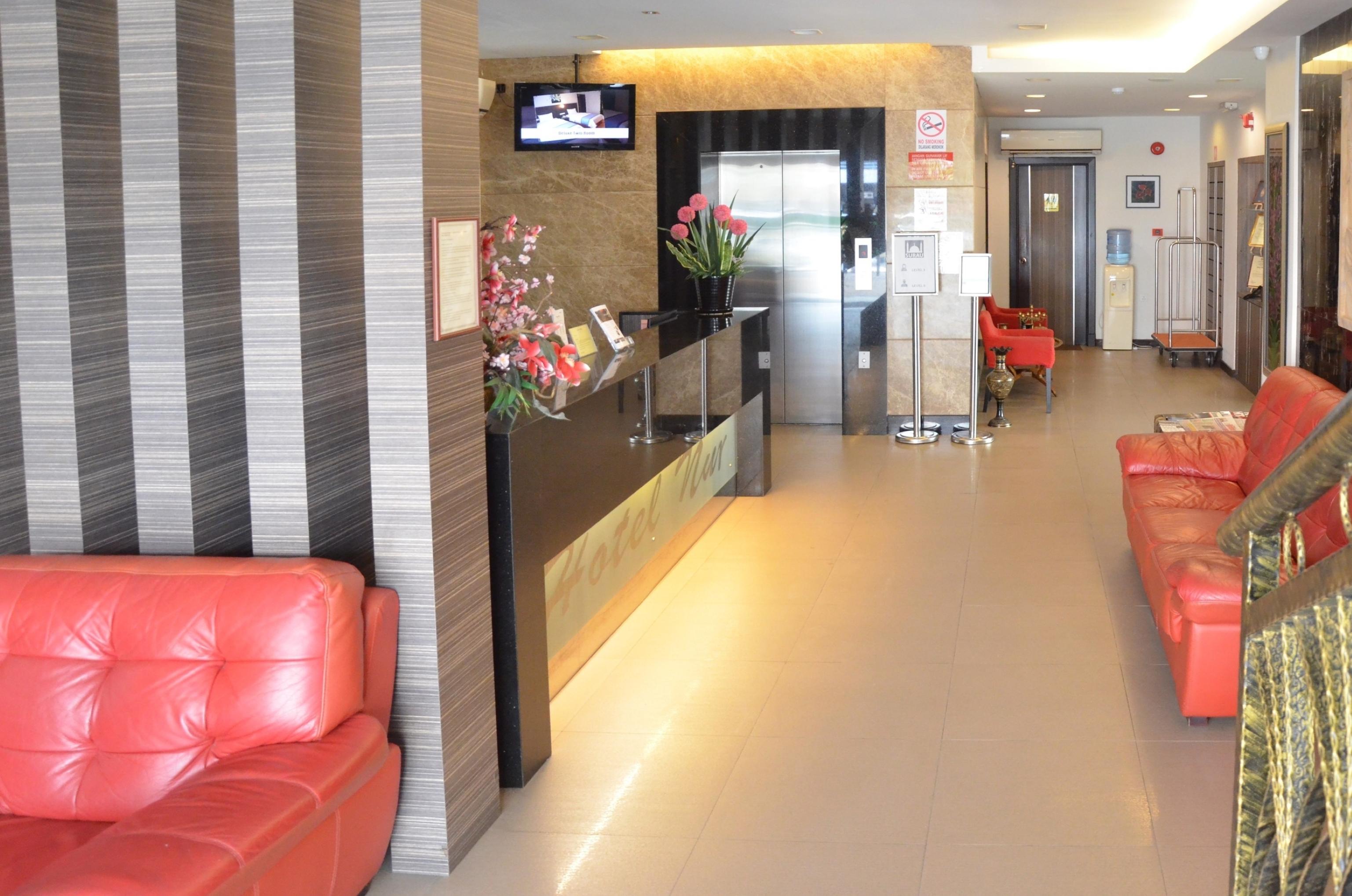 Super Oyo 985 Hotel Nur Miri Exteriör bild