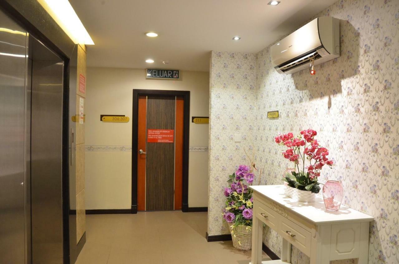 Super Oyo 985 Hotel Nur Miri Exteriör bild